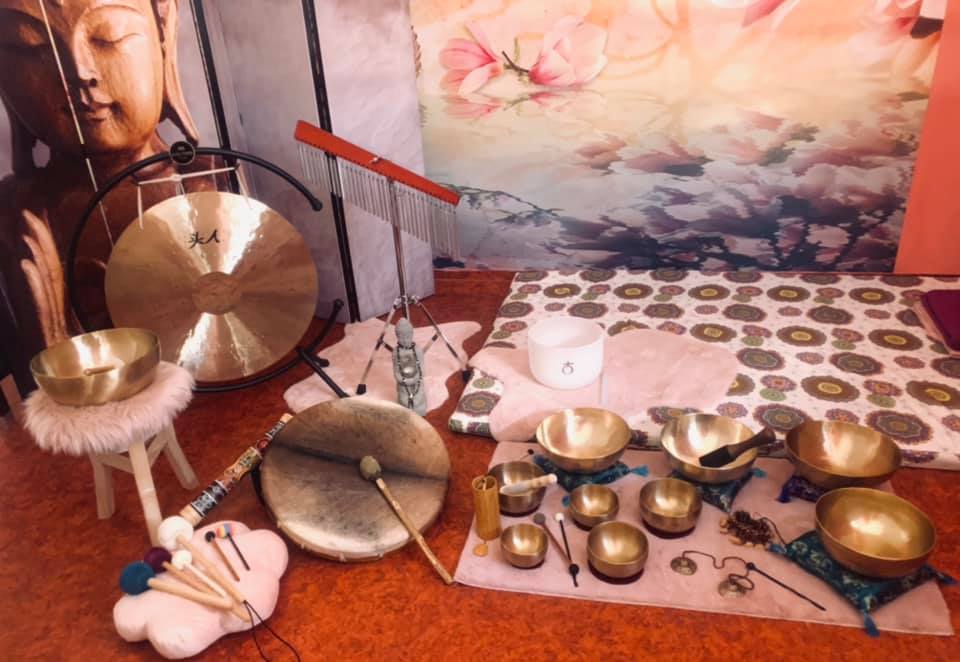 Vánoční meditační jin jóga a sound healing -terapie zvukem v Mandale 